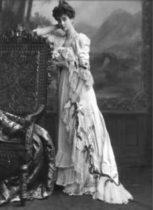 1904 women's fashion